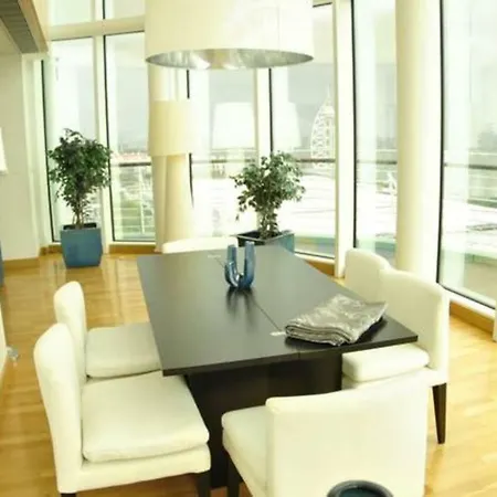 Parque Nacoes Prime Apartment